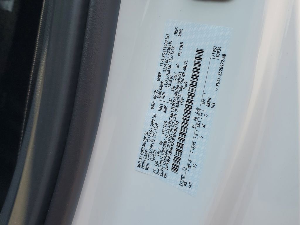 New 2025 Ford F350 4x4 Regular Cab Super Duty image 8