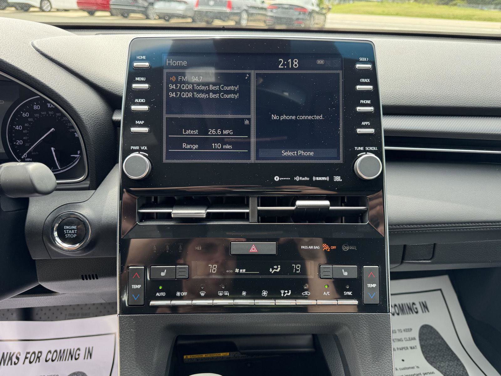 Used 2019 Toyota Avalon XSE w/ All Weather Liner Package image 4