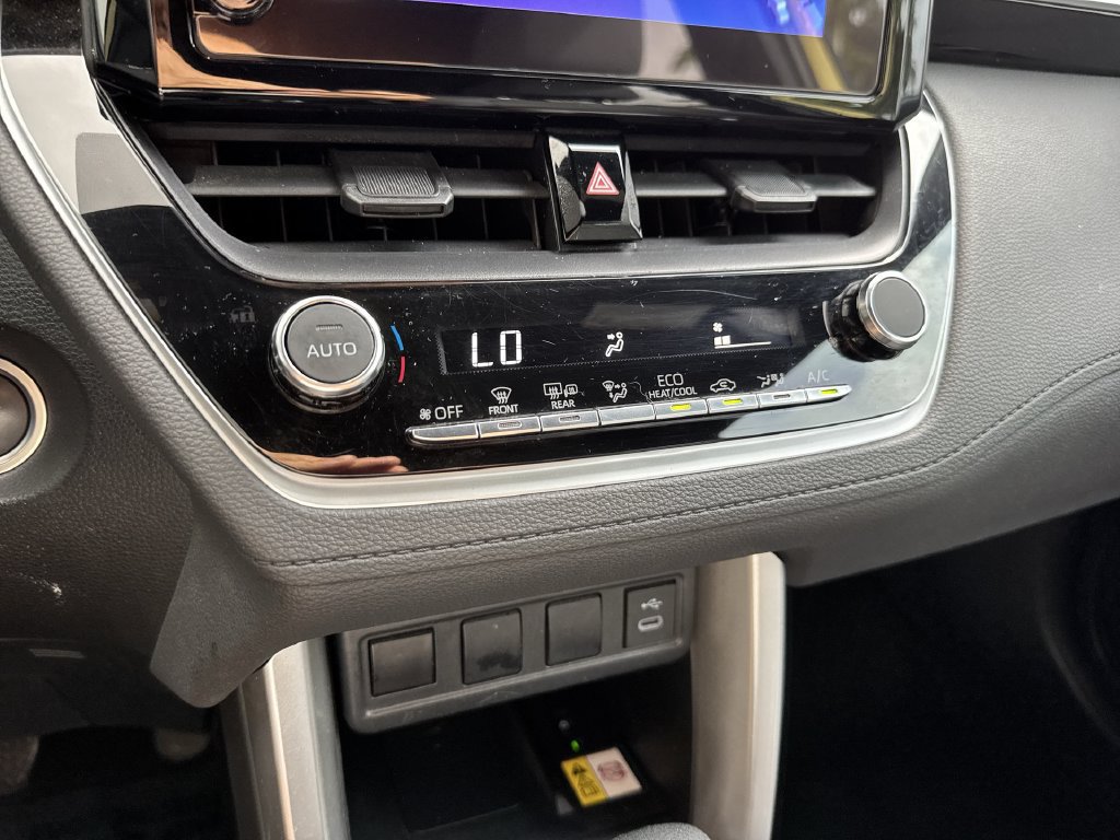 Used 2023 Toyota Corolla Cross AWD Hybrid w/ Moonroof Package image 50