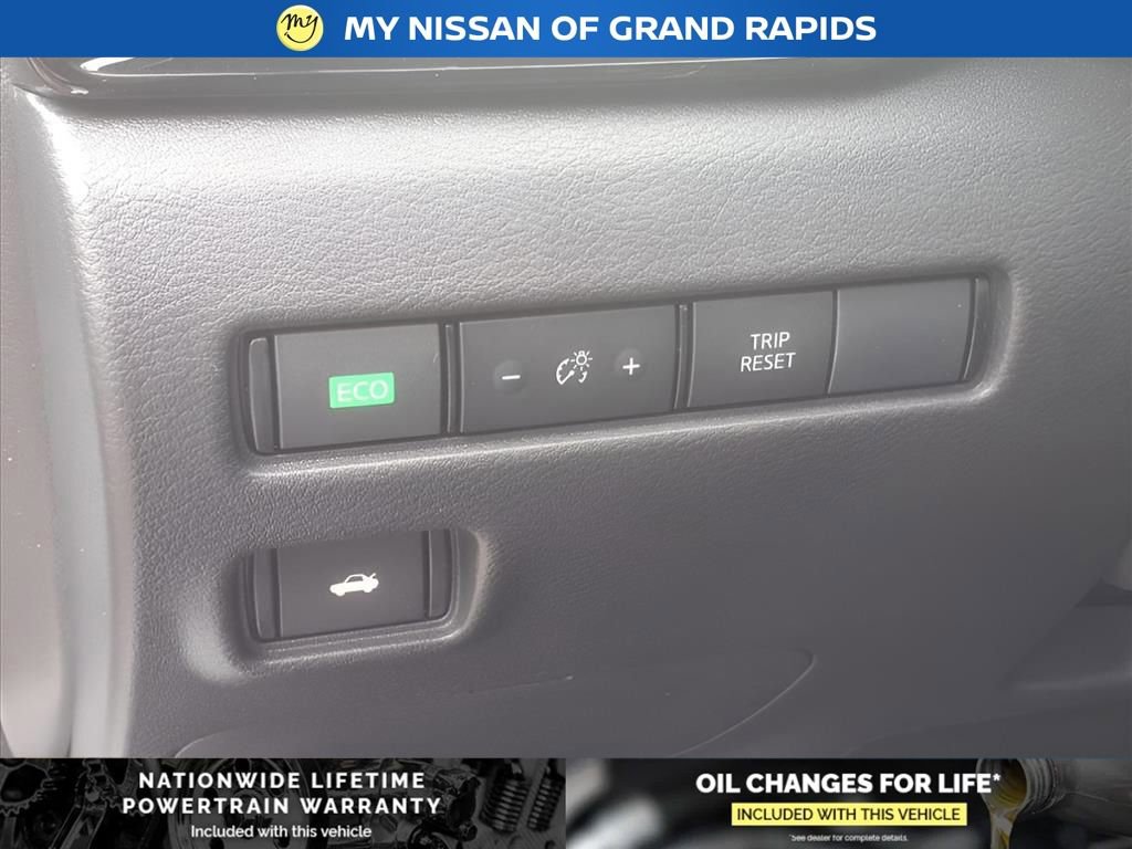 New 2025 Nissan Sentra SV w/ All-Weather Package image 9