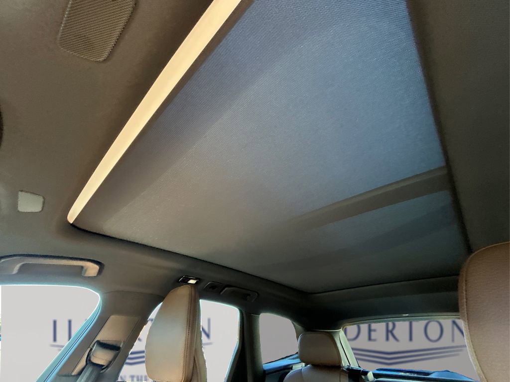 Used 2023 Volvo XC60 B5 Plus w/ Climate Package image 19