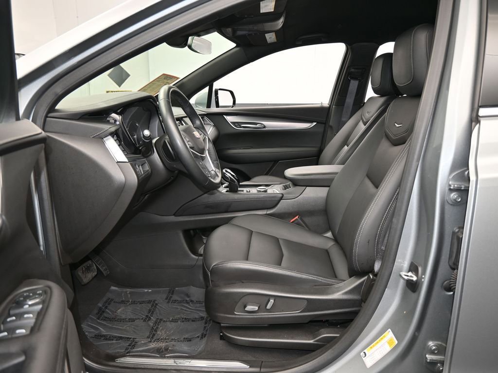 Used 2024 Cadillac XT5 Luxury image 11