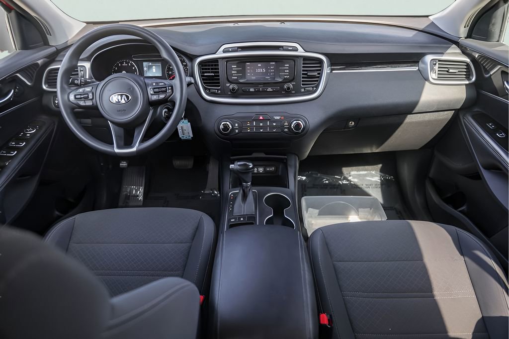 Used 2017 Kia Sorento AWD image 27