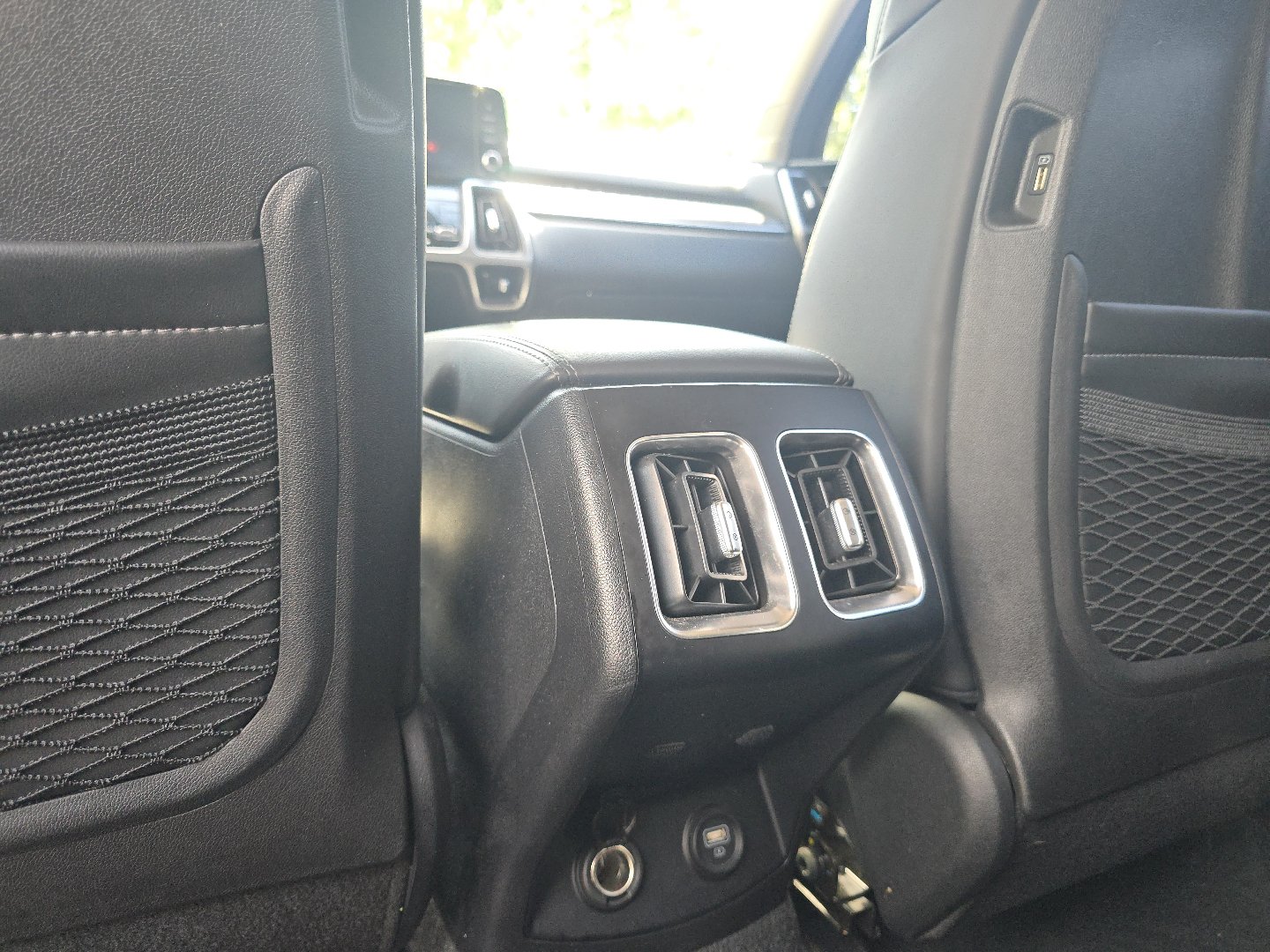 Used 2023 Kia Sorento S FWD image 25