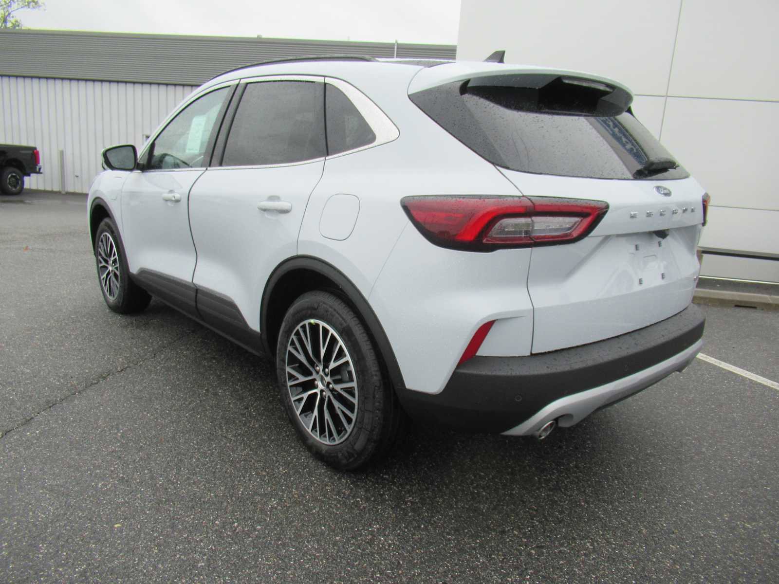 New 2025 Ford Escape SE w/ PHEV Premium Package image 7