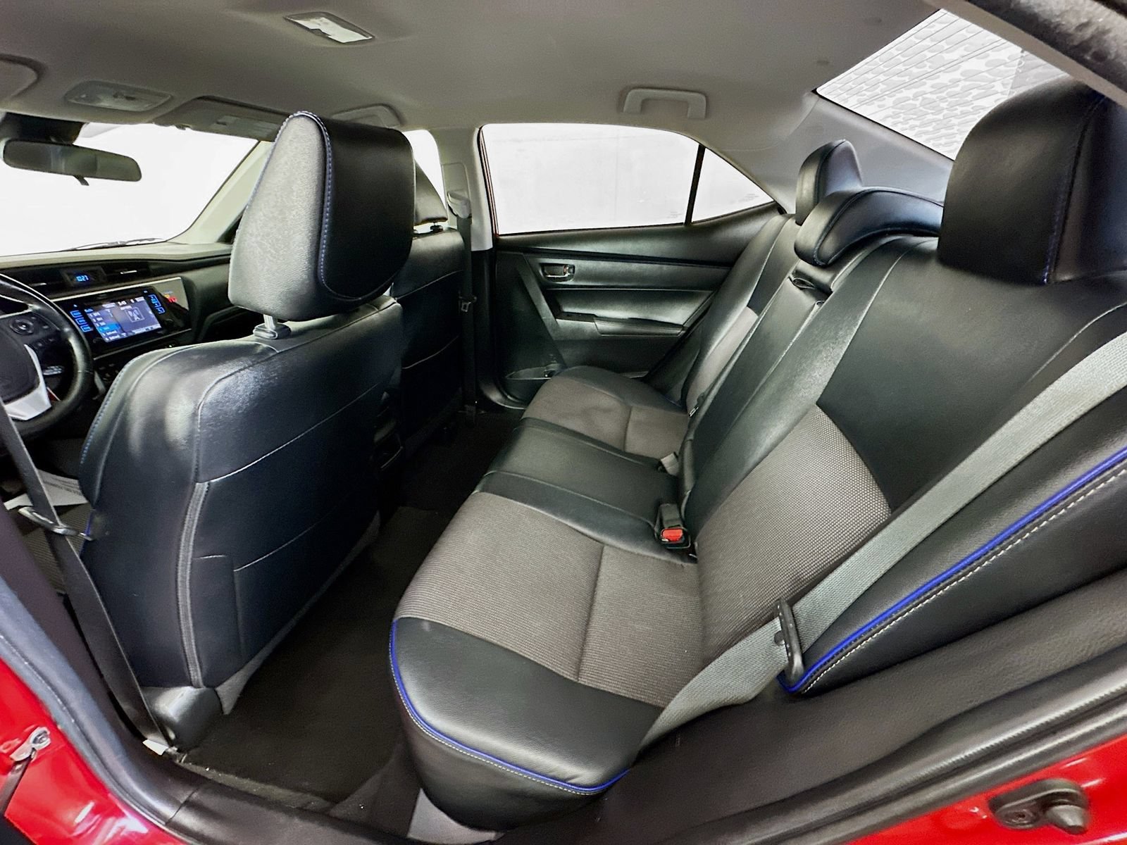 Used 2019 Toyota Corolla SE FWD image 26
