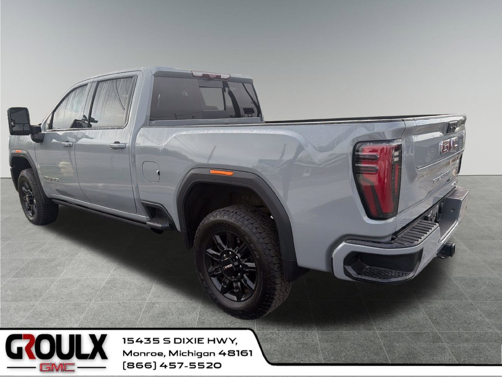 Used 2024 GMC Sierra 2500 AT4 w/ AT4 Premium Plus Package AWD/4WD image 4