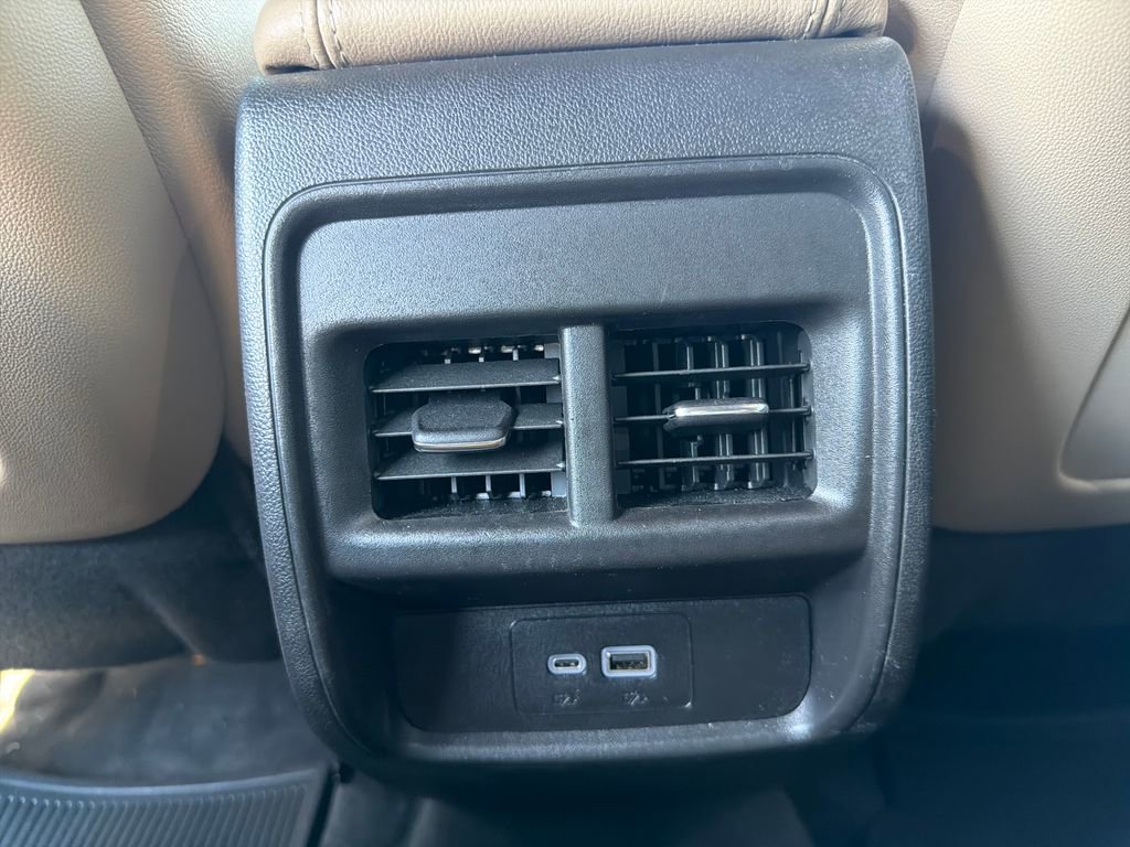 Used 2024 Cadillac XT4 Luxury image 23