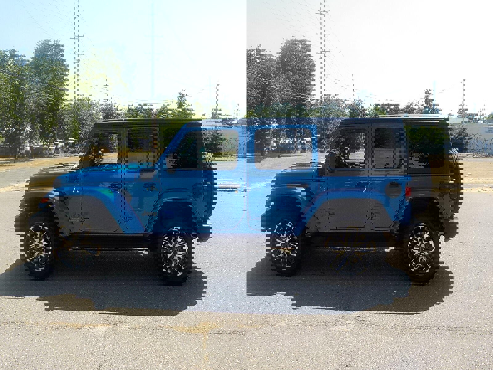 Used 2024 Jeep Wrangler Unlimited w/ Convenience Group image 10