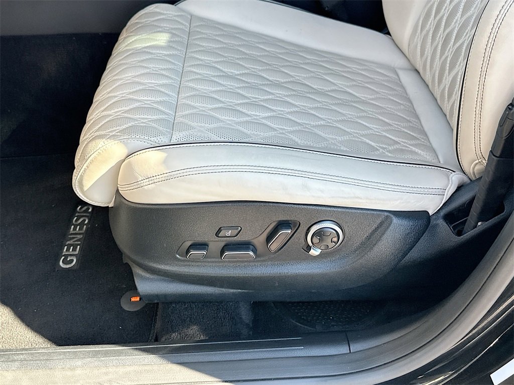 Used 2022 Genesis GV70 3.5T Sport w/ Sport Prestige Package image 9