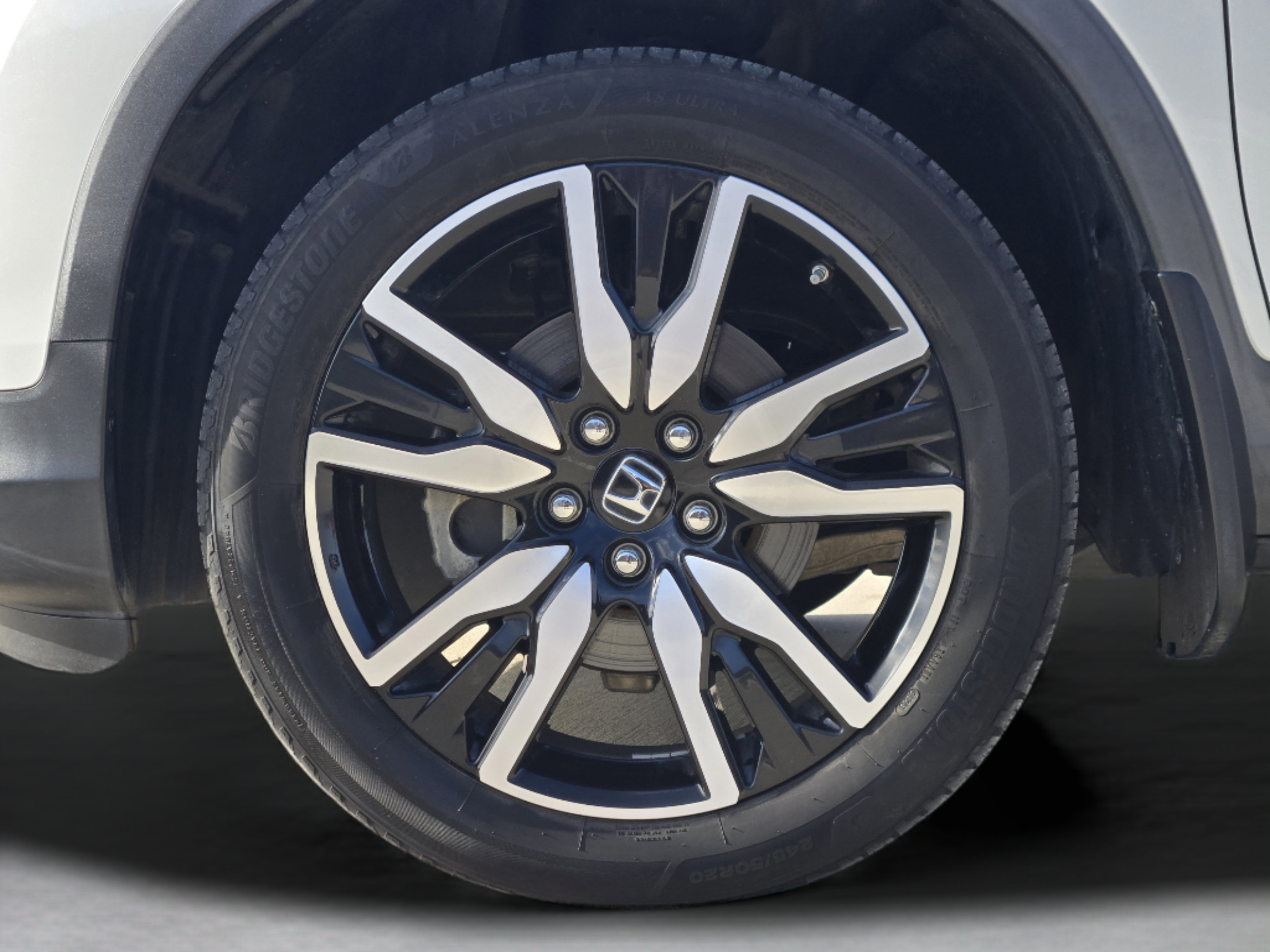 Used 2020 Honda Pilot Elite image 31