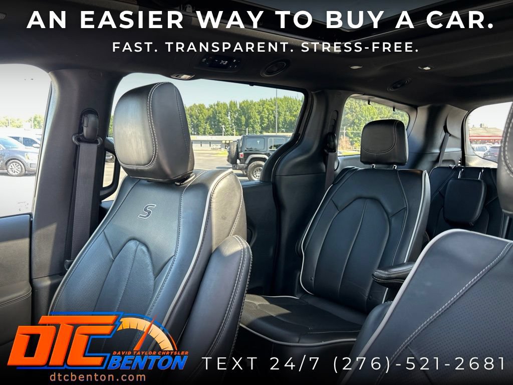 Used 2025 Chrysler Pacifica Limited FWD image 7