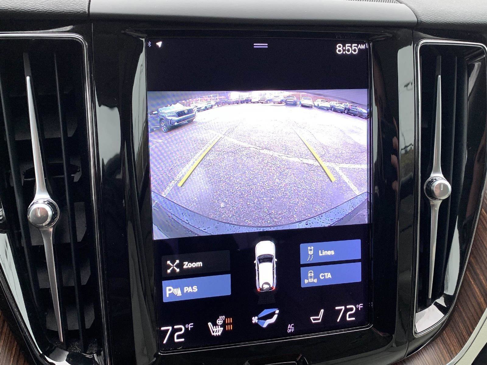 Used 2021 Volvo XC60 T6 Momentum w/ Premium Package image 23