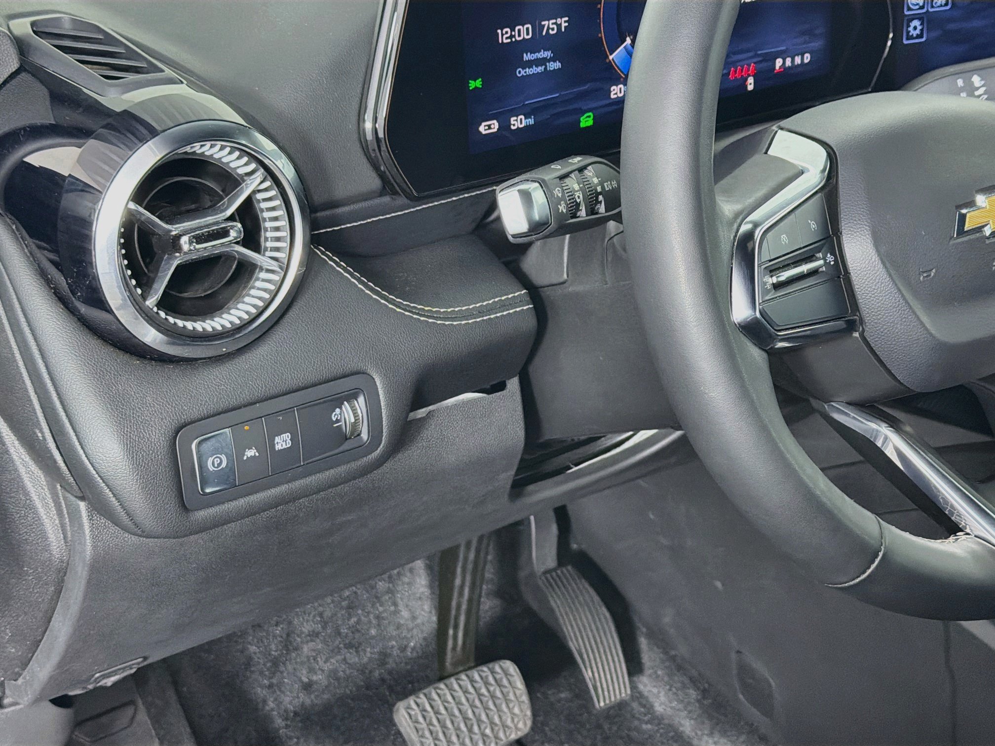 Used 2024 Chevrolet Blazer EV LT AWD/4WD image 17