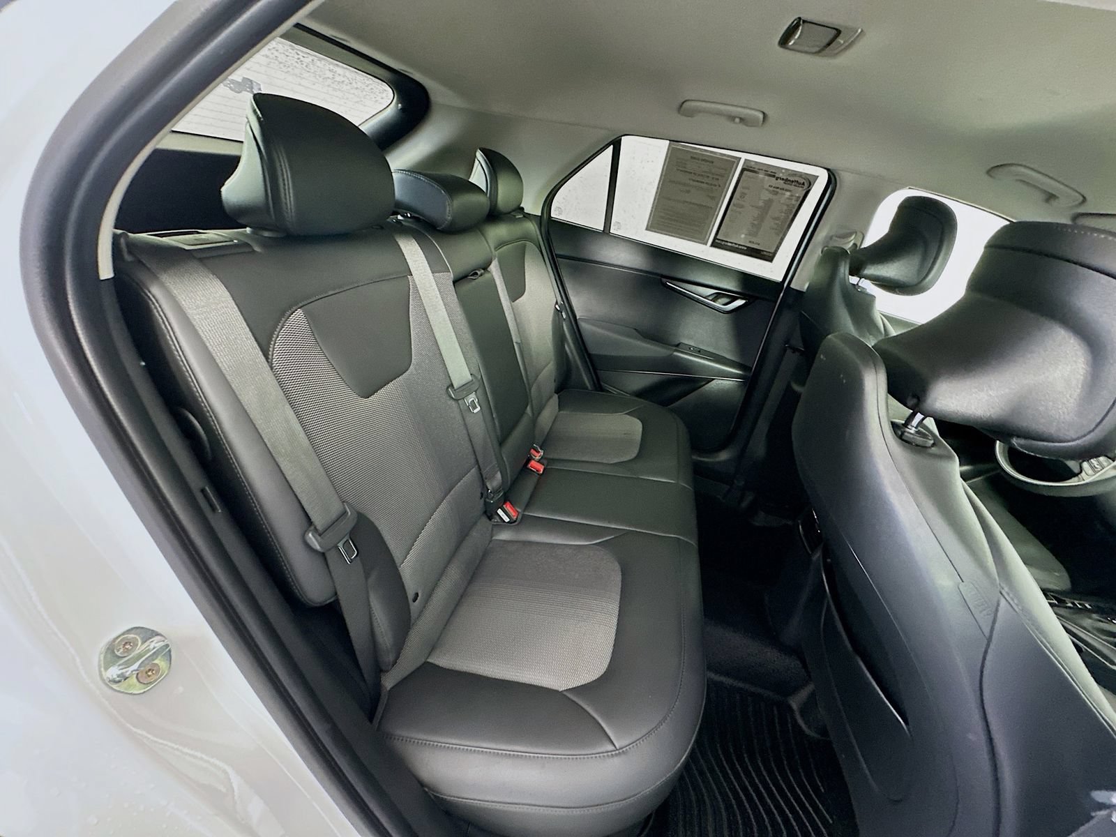 Used 2023 Kia Niro EX FWD image 26