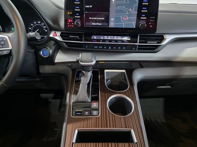 Used 2023 Toyota Sienna XLE w/ XLE Plus Package image 21