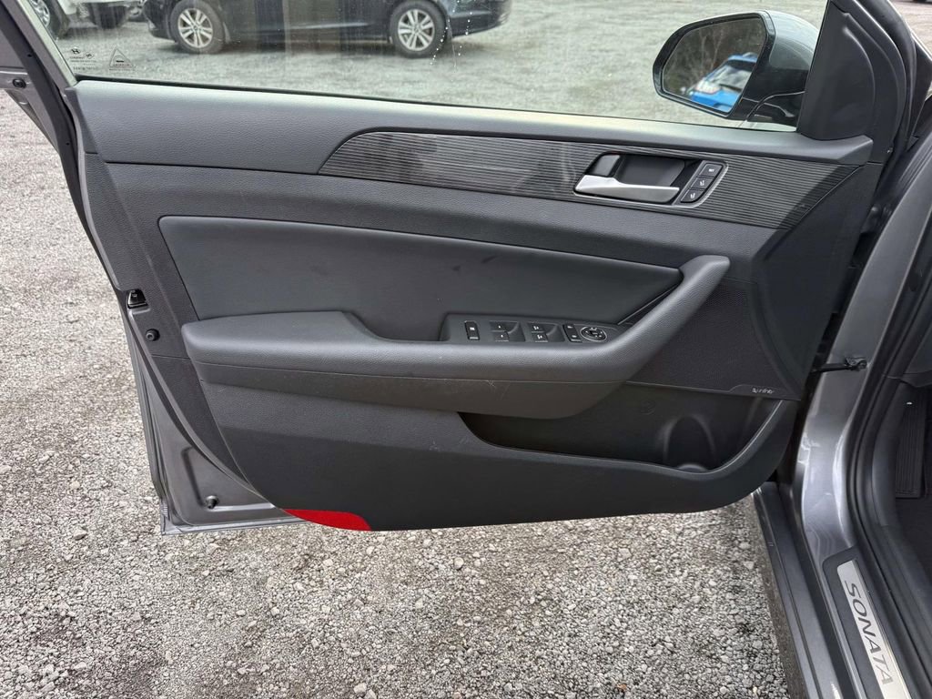 Used 2019 Hyundai Sonata Limited w/ Ultimate Package 04 image 12