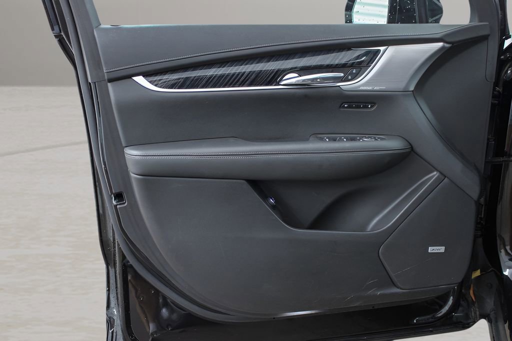 Used 2023 Cadillac XT6 Premium Luxury AWD/4WD image 12