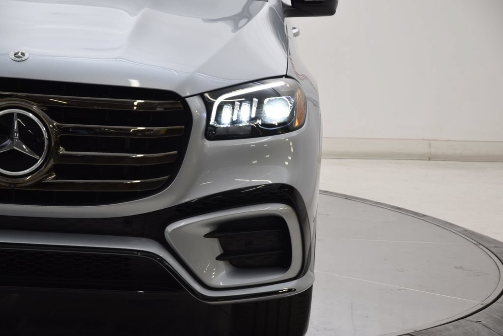 Used 2026 Mercedes-Benz GLS 450 4MATIC w/ AMG Line Exterior image 10