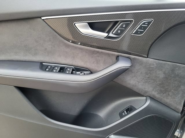 Used 2024 Audi SQ7 Prestige w/ S Sport Package AWD/4WD image 13