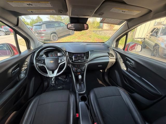 Used 2022 Chevrolet Trax LT w/ Driver Confidence Package AWD/4WD image 17