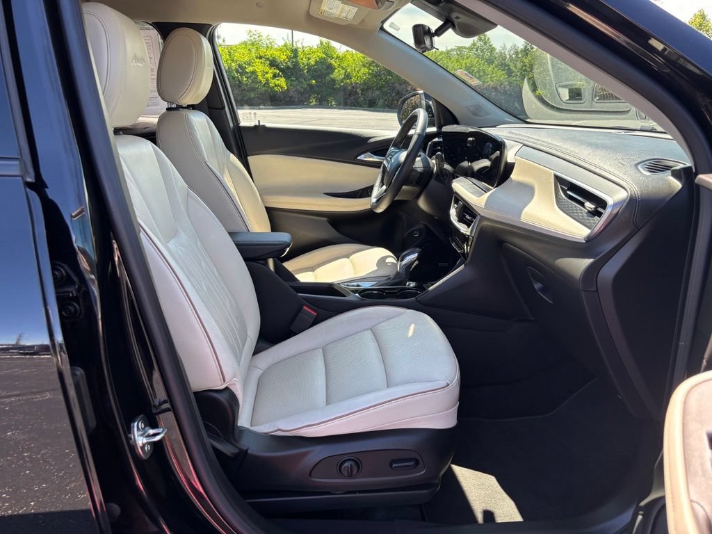 Used 2024 Buick Encore GX Avenir w/ Avenir Technology Package FWD image 23
