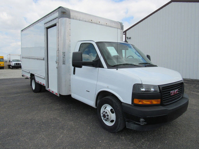 Used 2022 GMC Savana 3500 Extended w/ Power Convenience Package RWD image 9