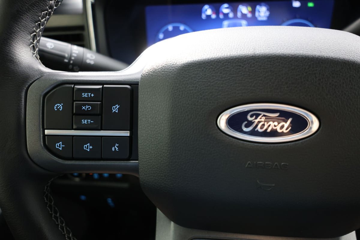 Used 2026 Ford F350 Lariat AWD/4WD image 29