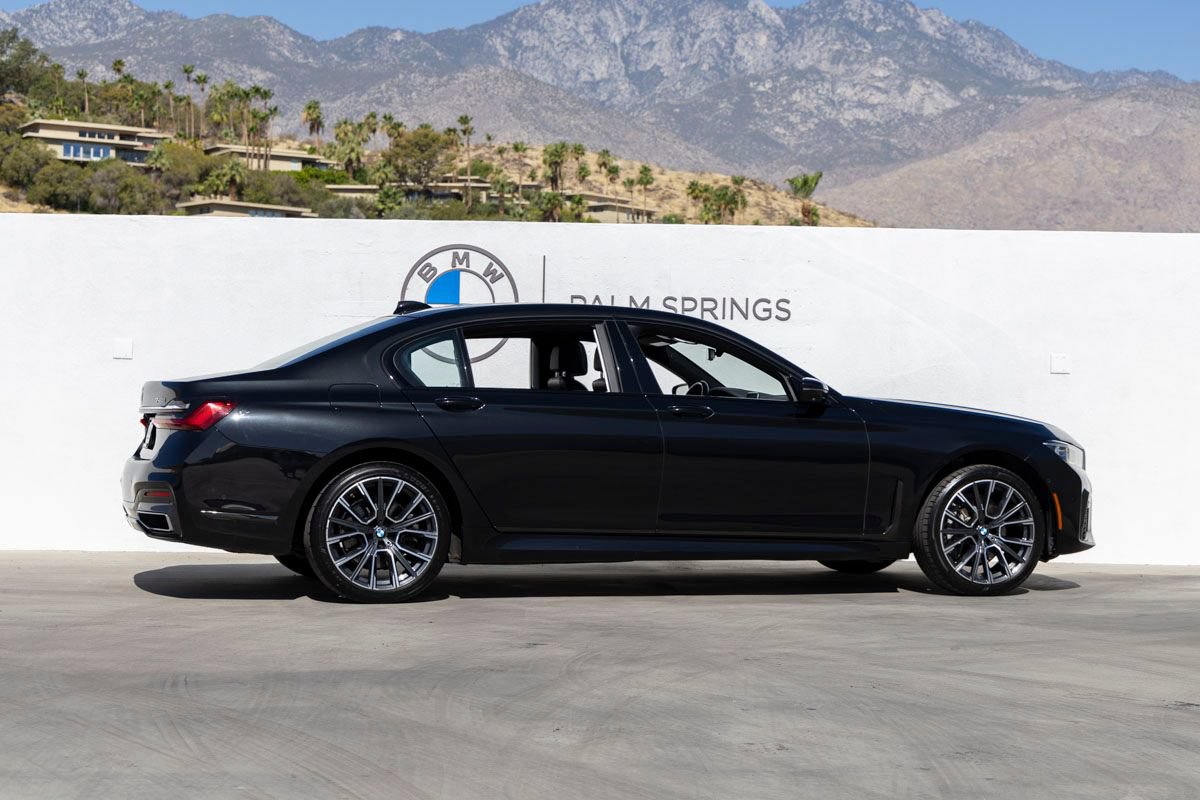 Used 2020 BMW 740i w/ M Sport Package RWD image 5