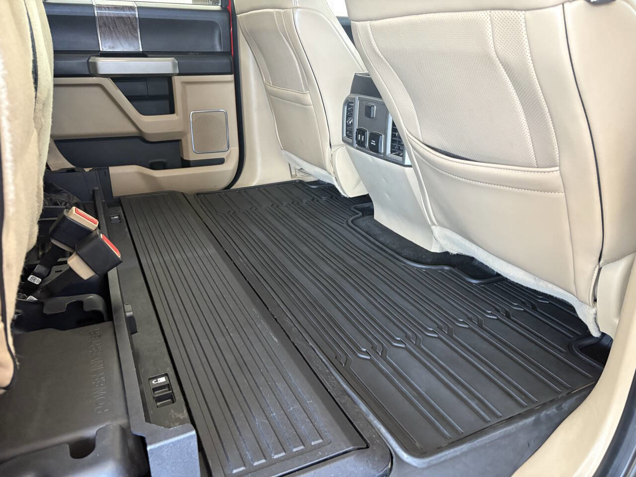 Used 2019 Ford F250 Lariat w/ Chrome Package AWD/4WD image 33