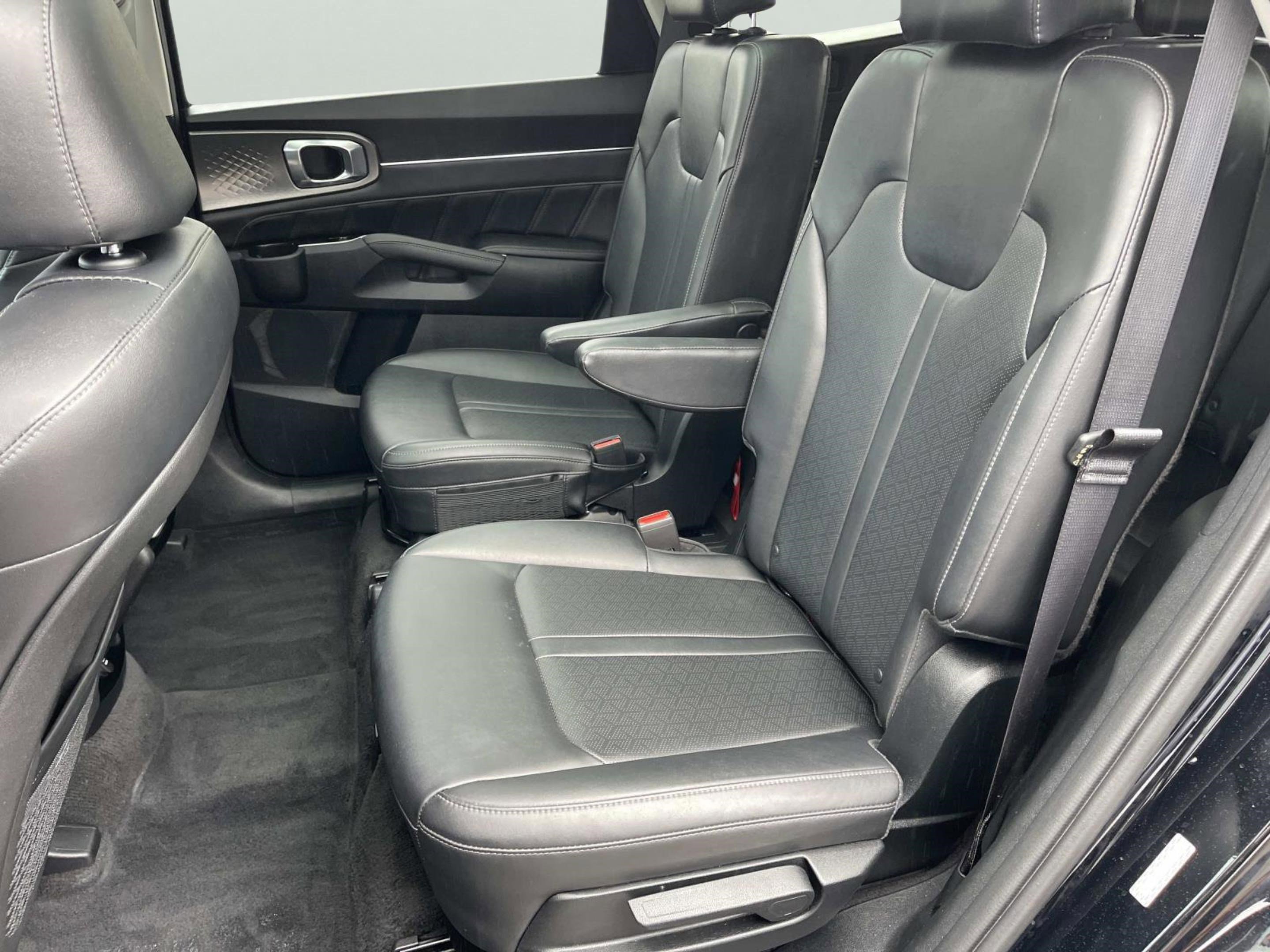 Used 2022 Kia Sorento SX image 18