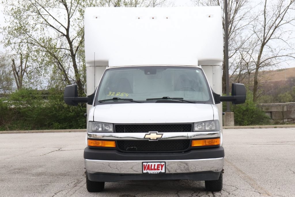 Used 2021 Chevrolet Express 4500 Extended w/ Power Convenience Package RWD video 3