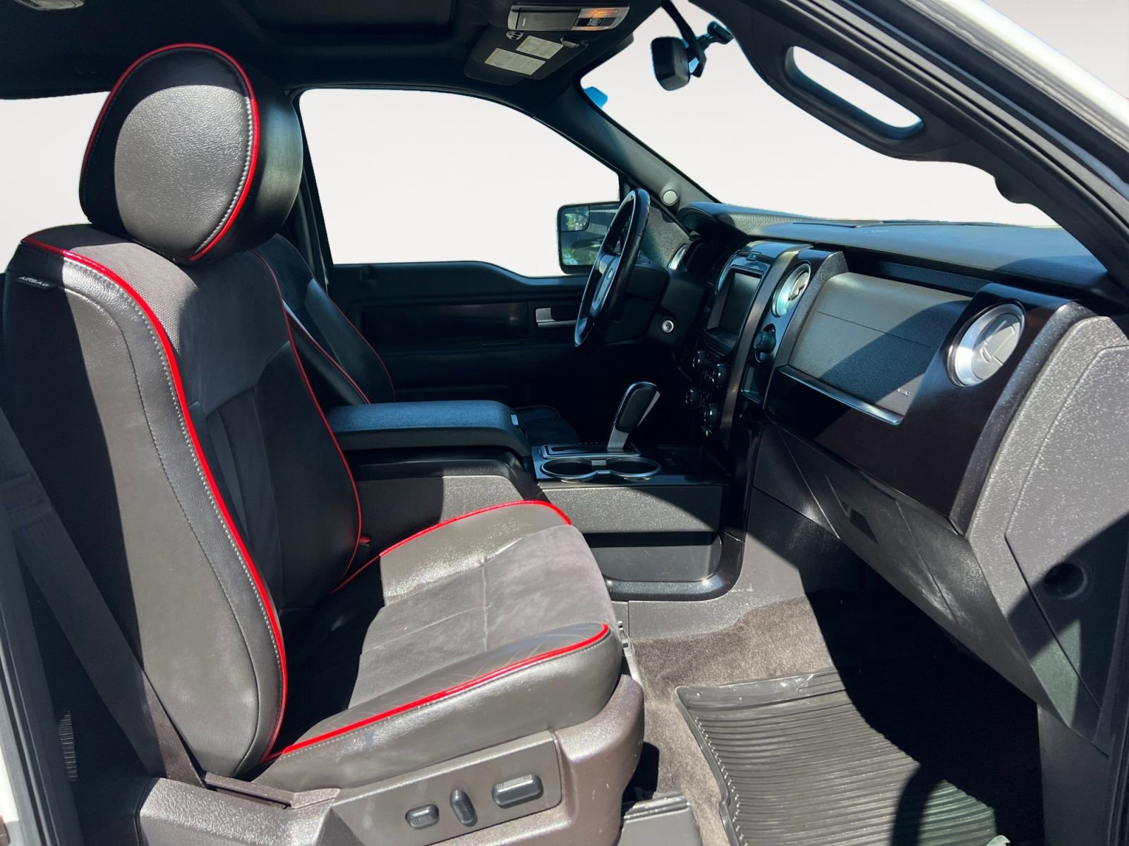 Used 2014 Ford F150 FX4 w/ Equipment Group 402A Luxury image 15