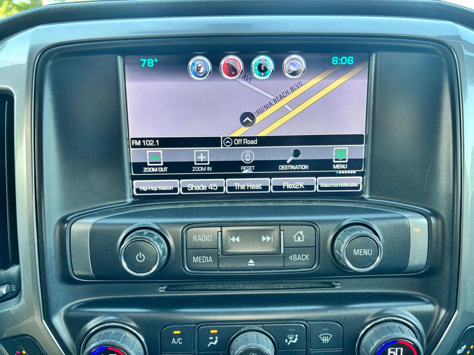 Used 2016 Chevrolet Silverado 1500 LTZ AWD/4WD image 18