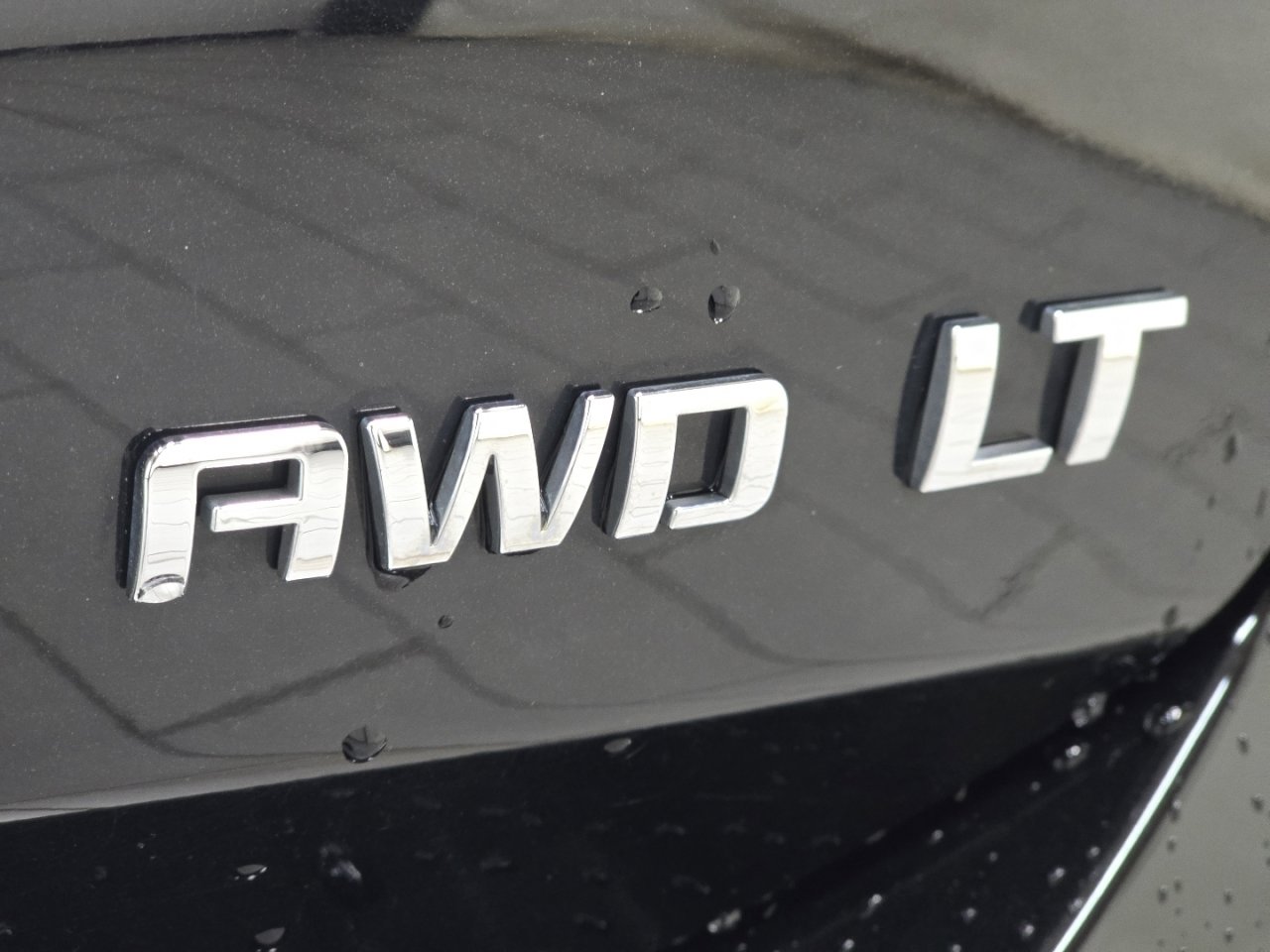 Used 2018 Chevrolet Equinox LT image 11