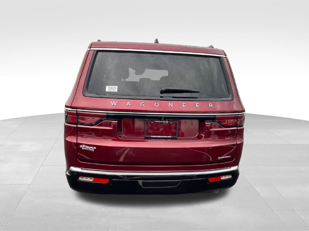 Used 2024 Jeep Wagoneer Series III w/ Premium Group I AWD/4WD image 4