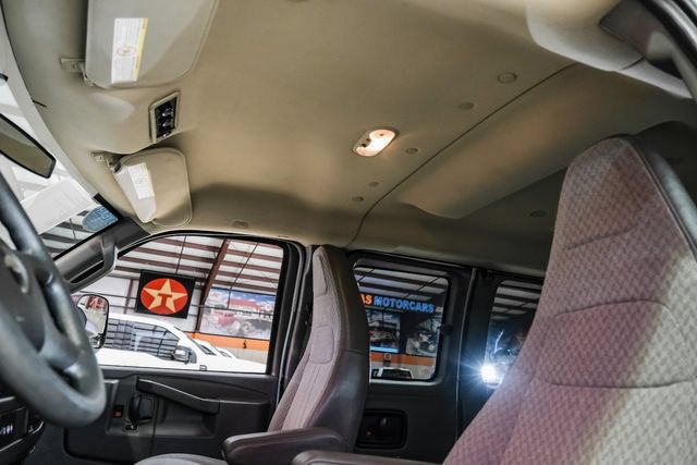 Used 2017 Chevrolet Express 3500 LT w/ LT Preferred Equipment Group RWD image 28