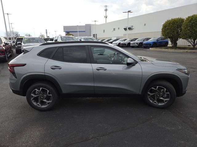 New 2026 Chevrolet Trax LT image 17