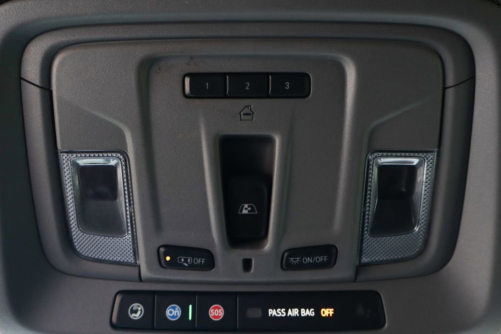 Used 2021 Chevrolet Silverado 2500 LTZ w/ LTZ Convenience Package image 31