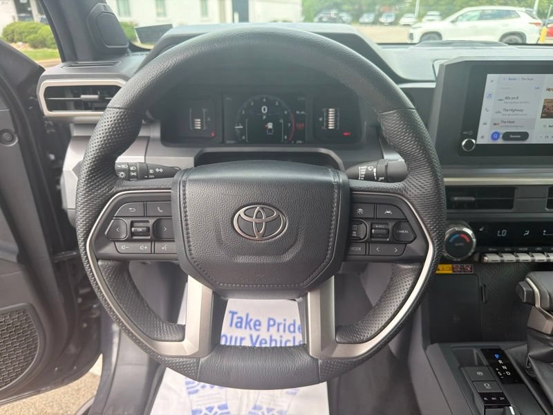 Used 2024 Toyota Tacoma SR5 AWD/4WD image 19