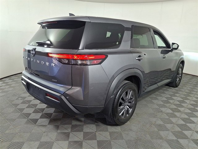 Used 2024 Nissan Pathfinder S image 10