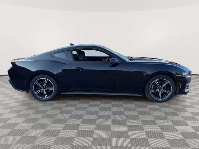 Used 2024 Ford Mustang Coupe RWD image 5
