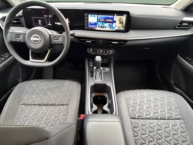 Certified 2025 Nissan Kicks SV image 37