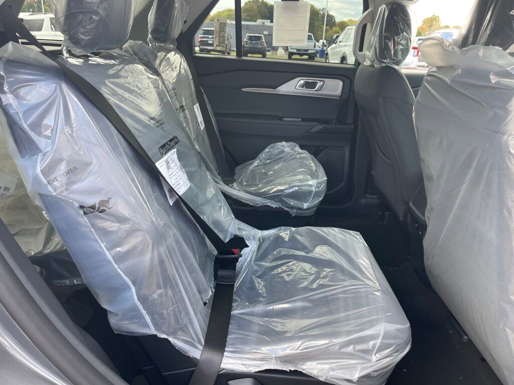 New 2026 Ford Explorer Active image 14