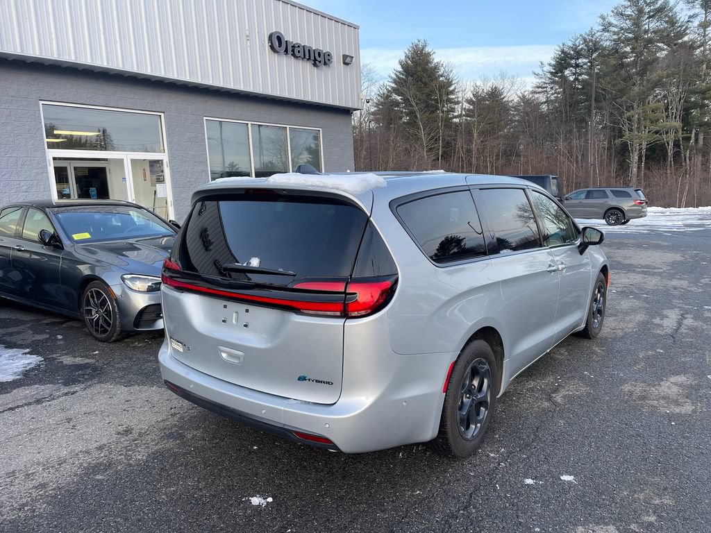 New 2023 Chrysler Pacifica Touring-L w/ S Appearance Package FWD image 7