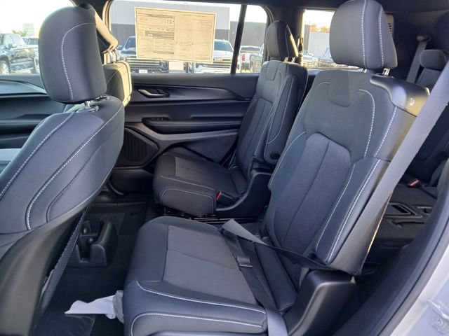 New 2025 Jeep Grand Cherokee L Laredo w/ Luxury Tech Group I AWD/4WD image 13