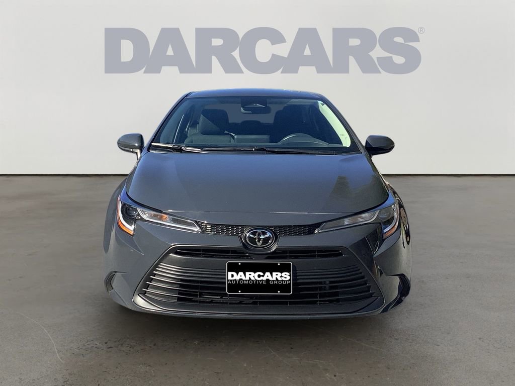 Used 2024 Toyota Corolla LE image 2