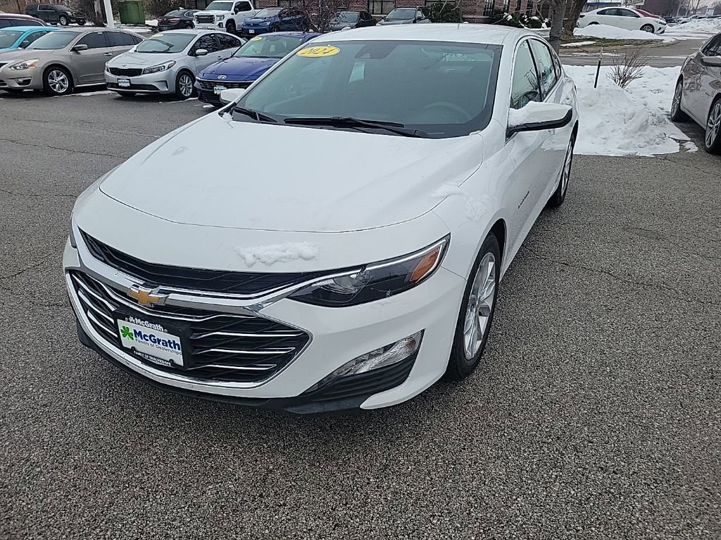 Used 2024 Chevrolet Malibu LT image 3
