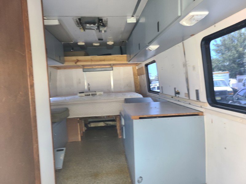 Used 1999 Ford E-450 and Econoline 450 image 18