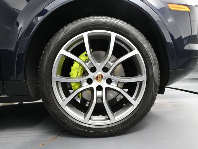 Used 2022 Porsche Cayenne E-Hybrid Coupe AWD/4WD image 11